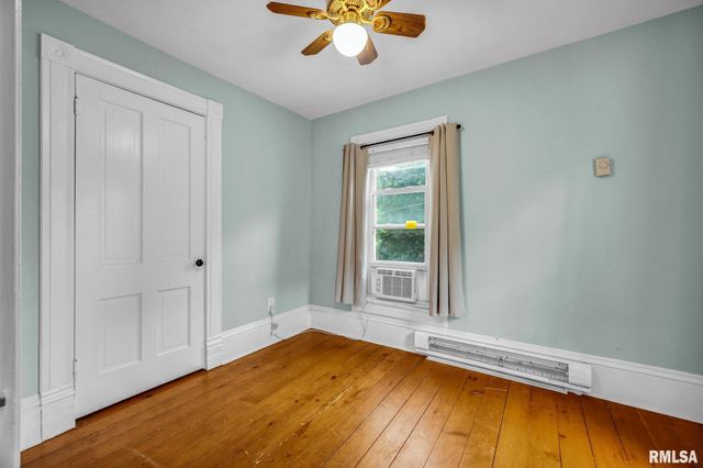 203 S ELM Street, Washington, IL 61571