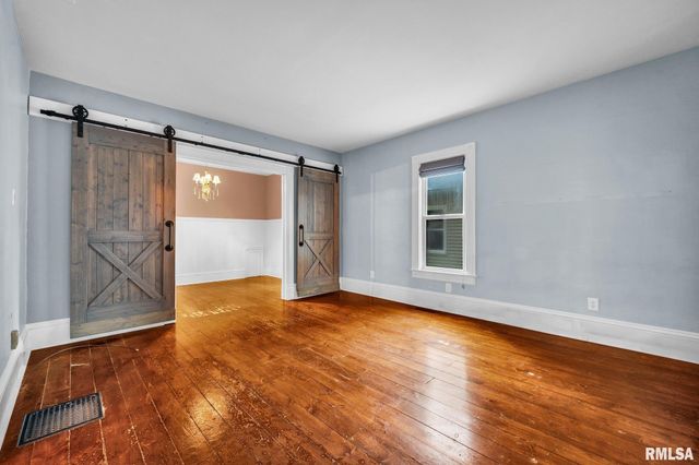 203 S ELM Street, Washington, IL 61571