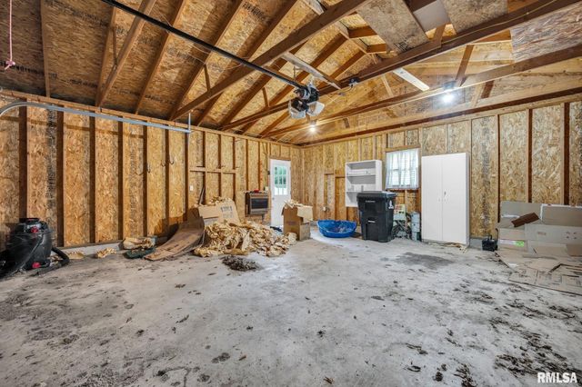203 S ELM Street, Washington, IL 61571
