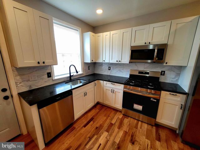 1834 E ALBERT ST, Philadelphia, PA 19125