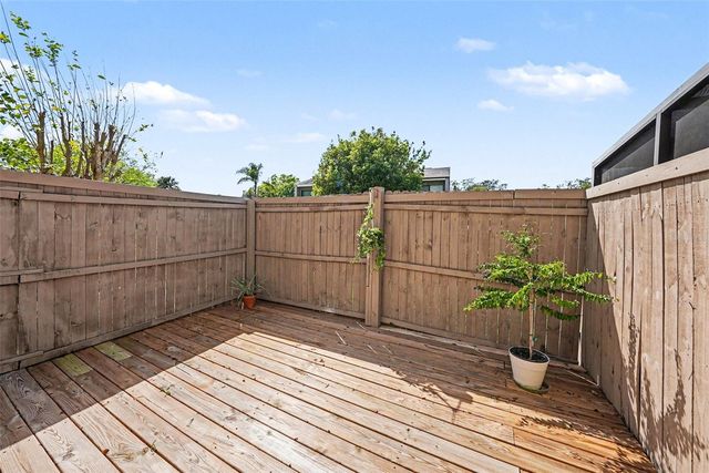 8606 PALM LANE 116, Temple Terrace, FL 33637