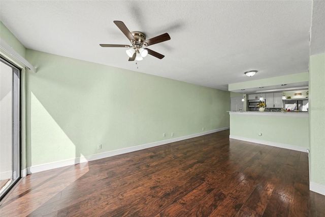 8606 PALM LANE 116, Temple Terrace, FL 33637