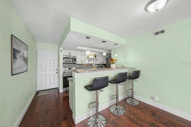 8606 PALM LANE 116, Temple Terrace, FL 33637