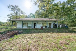 1602 Hollis Poore Rd, Jamestown, TN 38556