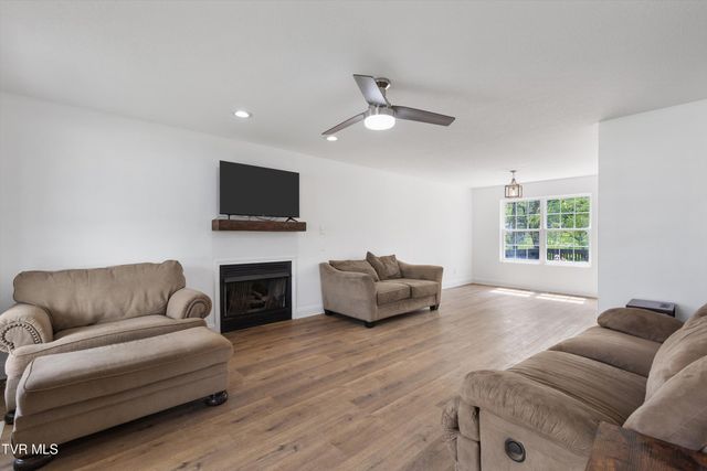 6817 Audrianna Lane, Knoxville, TN 37918