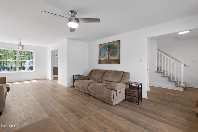 6817 Audrianna Lane, Knoxville, TN 37918