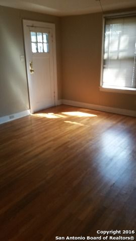 2223 E HOUSTON ST, San Antonio, TX 78202
