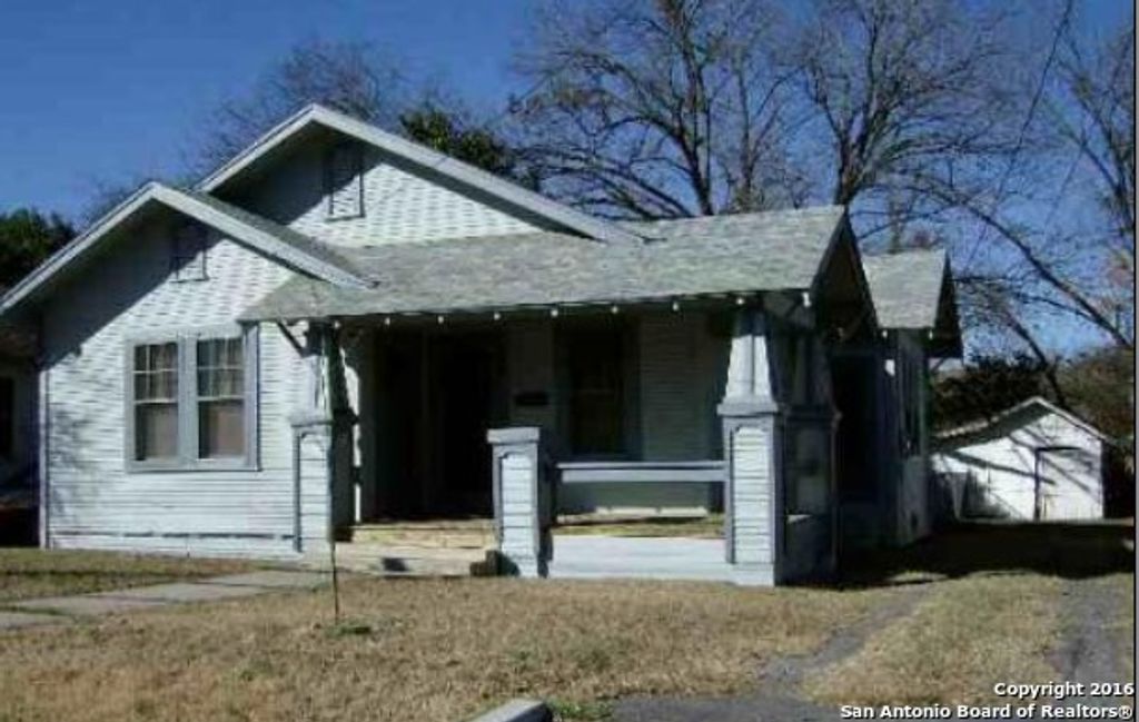 2223 E HOUSTON ST, San Antonio, TX 78202