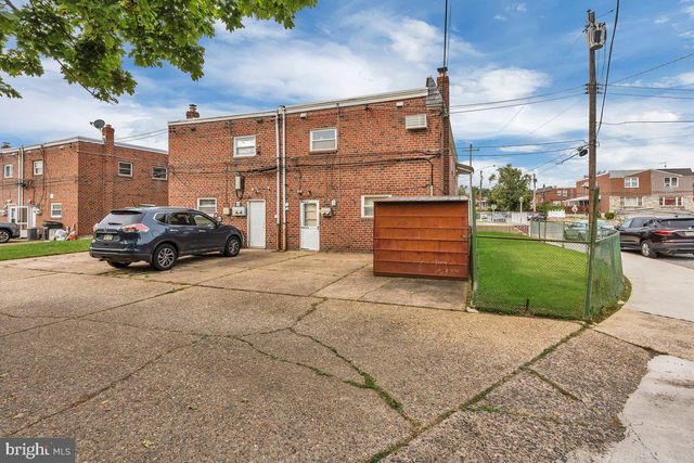 2001 BEYER AVE, Philadelphia, PA 19115