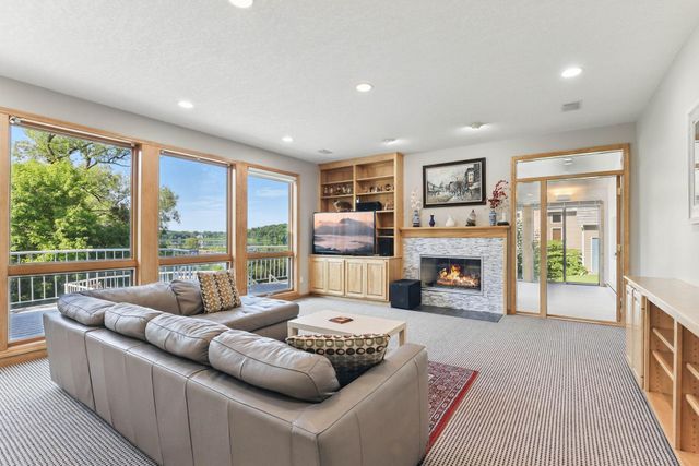 18715 24th Avenue N, Plymouth, MN 55447