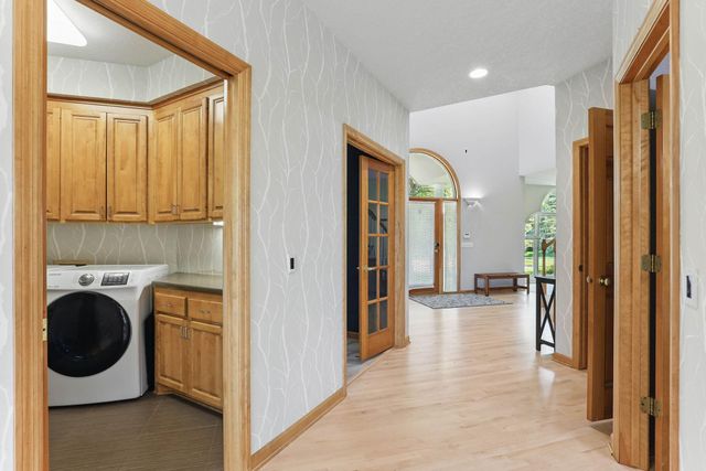 18715 24th Avenue N, Plymouth, MN 55447