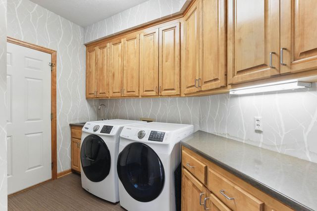 18715 24th Avenue N, Plymouth, MN 55447