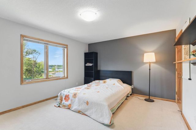 18715 24th Avenue N, Plymouth, MN 55447