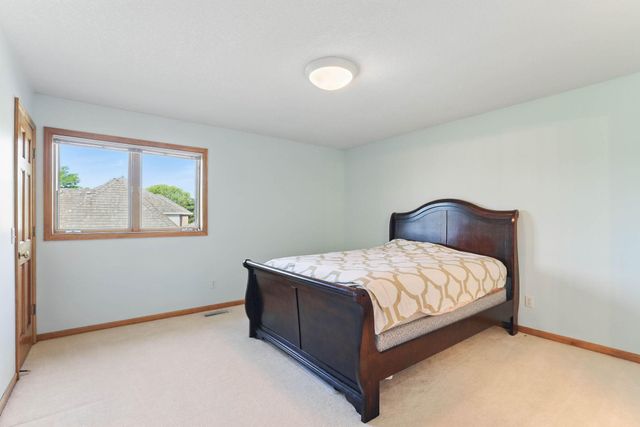 18715 24th Avenue N, Plymouth, MN 55447