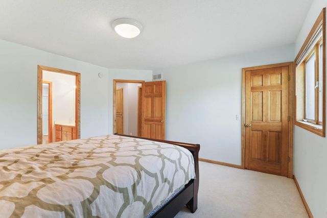 18715 24th Avenue N, Plymouth, MN 55447