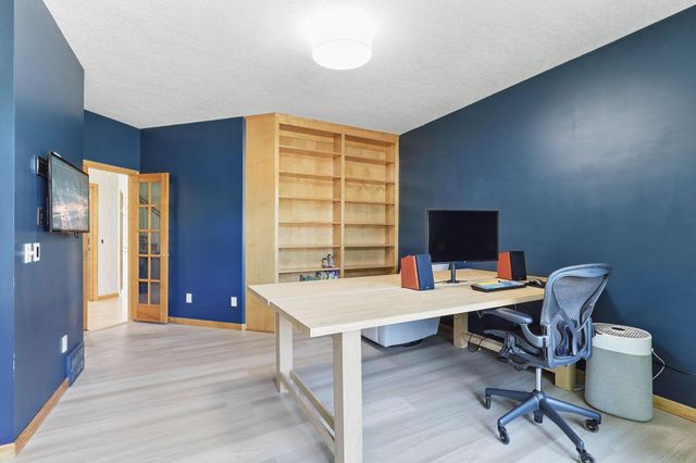 18715 24th Avenue N, Plymouth, MN 55447