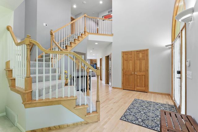 18715 24th Avenue N, Plymouth, MN 55447