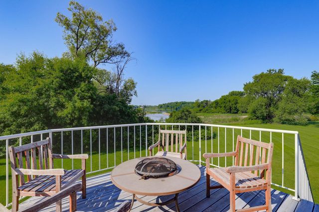 18715 24th Avenue N, Plymouth, MN 55447