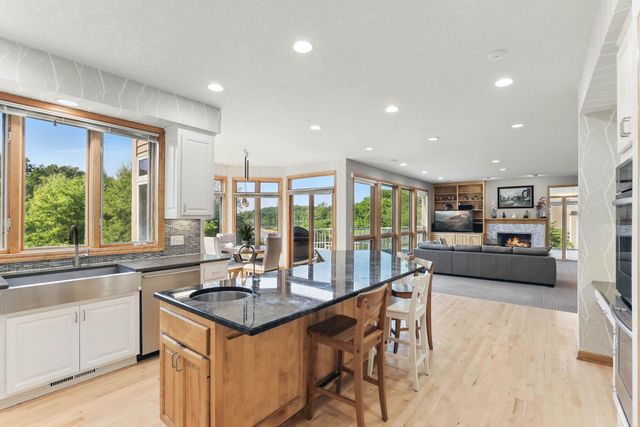 18715 24th Avenue N, Plymouth, MN 55447