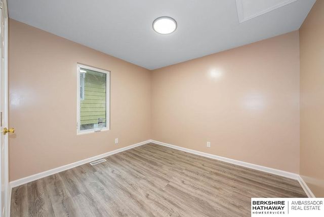 7306 S 28th Street, Bellevue, NE 68147