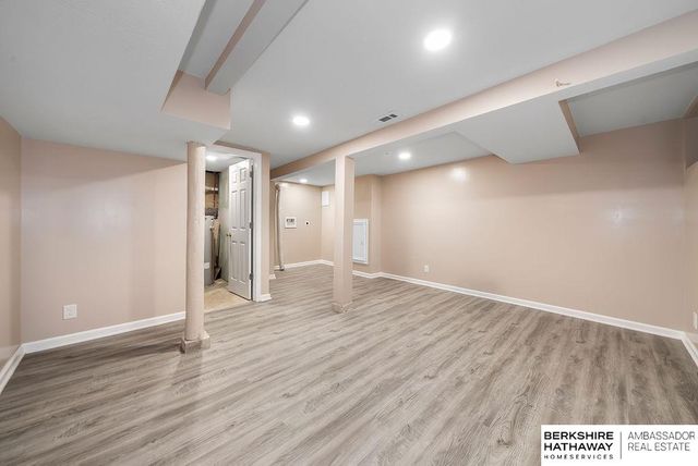 7306 S 28th Street, Bellevue, NE 68147