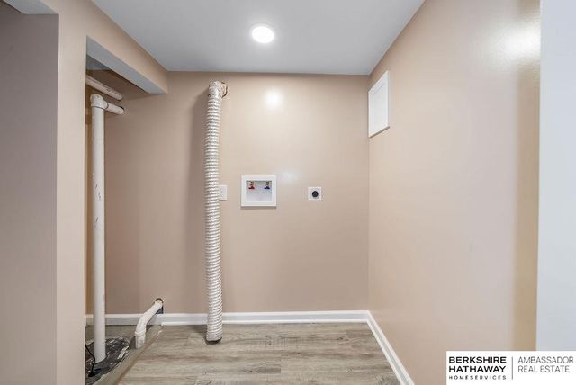 7306 S 28th Street, Bellevue, NE 68147