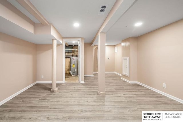 7306 S 28th Street, Bellevue, NE 68147