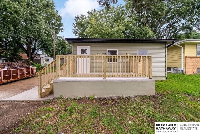 7306 S 28th Street, Bellevue, NE 68147