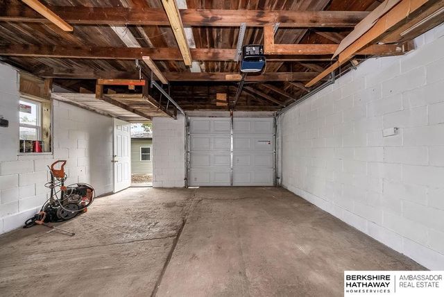 7306 S 28th Street, Bellevue, NE 68147