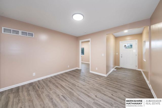 7306 S 28th Street, Bellevue, NE 68147