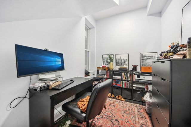 917 N Sacramento Boulevard, Chicago, IL 60622