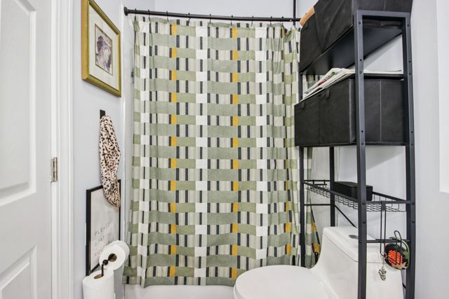 917 N Sacramento Boulevard, Chicago, IL 60622