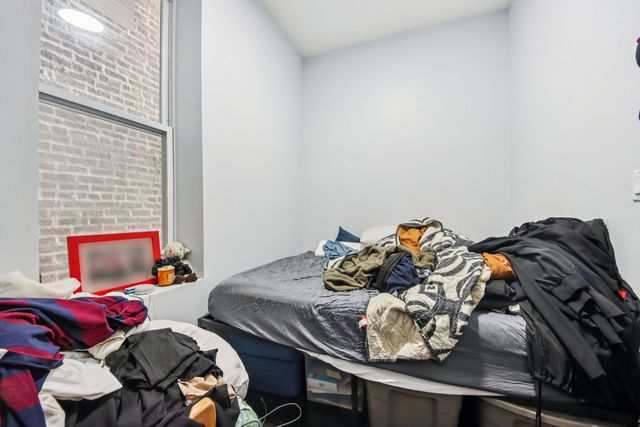 917 N Sacramento Boulevard, Chicago, IL 60622