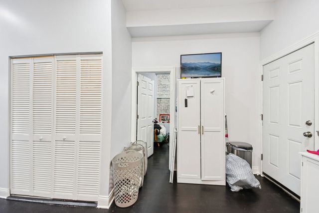 917 N Sacramento Boulevard, Chicago, IL 60622