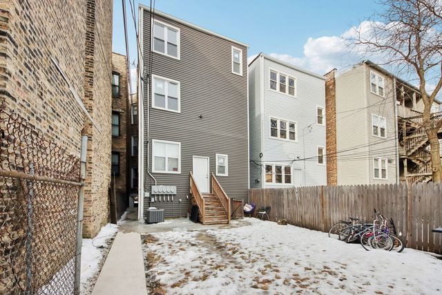 917 N Sacramento Boulevard, Chicago, IL 60622