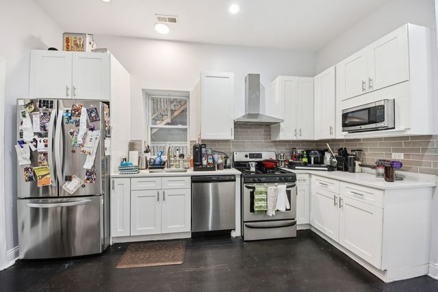 917 N Sacramento Boulevard, Chicago, IL 60622