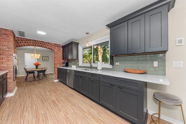 3446 Charing Cross Road, Ann Arbor, MI 48108