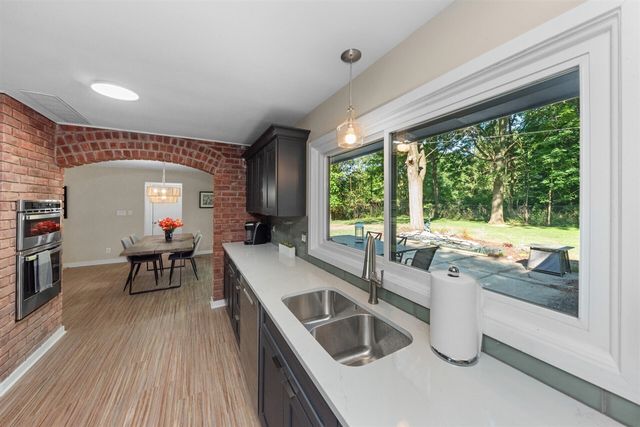 3446 Charing Cross Road, Ann Arbor, MI 48108