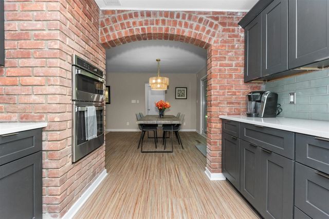 3446 Charing Cross Road, Ann Arbor, MI 48108