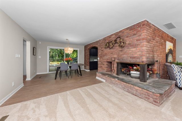 3446 Charing Cross Road, Ann Arbor, MI 48108