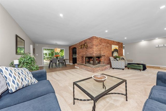 3446 Charing Cross Road, Ann Arbor, MI 48108