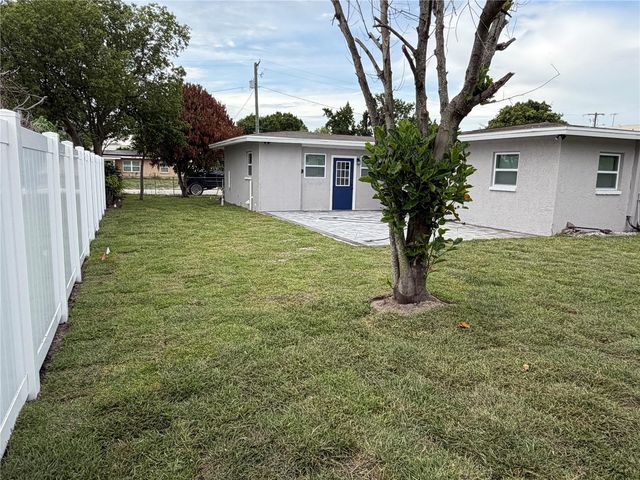 7005 THRASHER DRIVE, Tampa, FL 33610