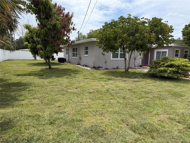 7005 THRASHER DRIVE, Tampa, FL 33610