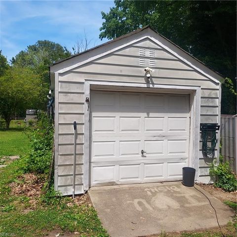 107 Rosewood DR, Hampton, VA 23669