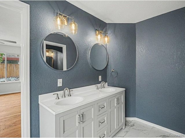 20734 E 49th Ave, Denver, CO 80249