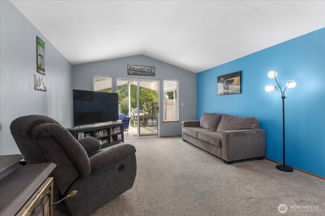 5805 105th Place NE, Marysville, WA 98270