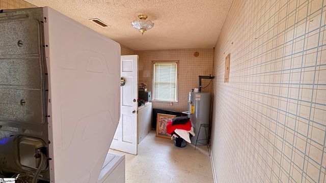 136 Raintree Drive, Spartanburg, SC 29301