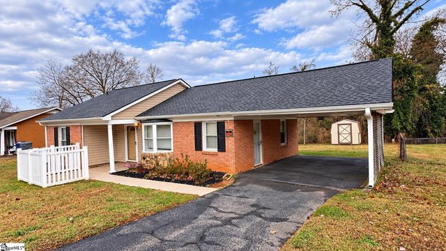 136 Raintree Drive, Spartanburg, SC 29301