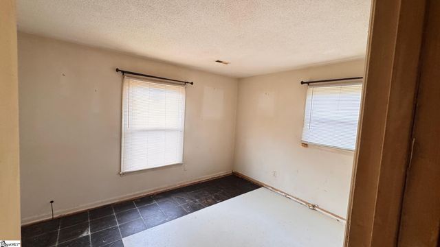 136 Raintree Drive, Spartanburg, SC 29301