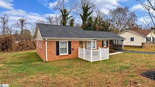 136 Raintree Drive, Spartanburg, SC 29301